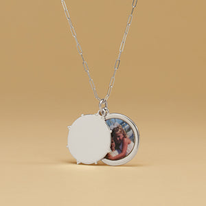 HERITAGE PHOTO LOCKET PENDANT - NEW